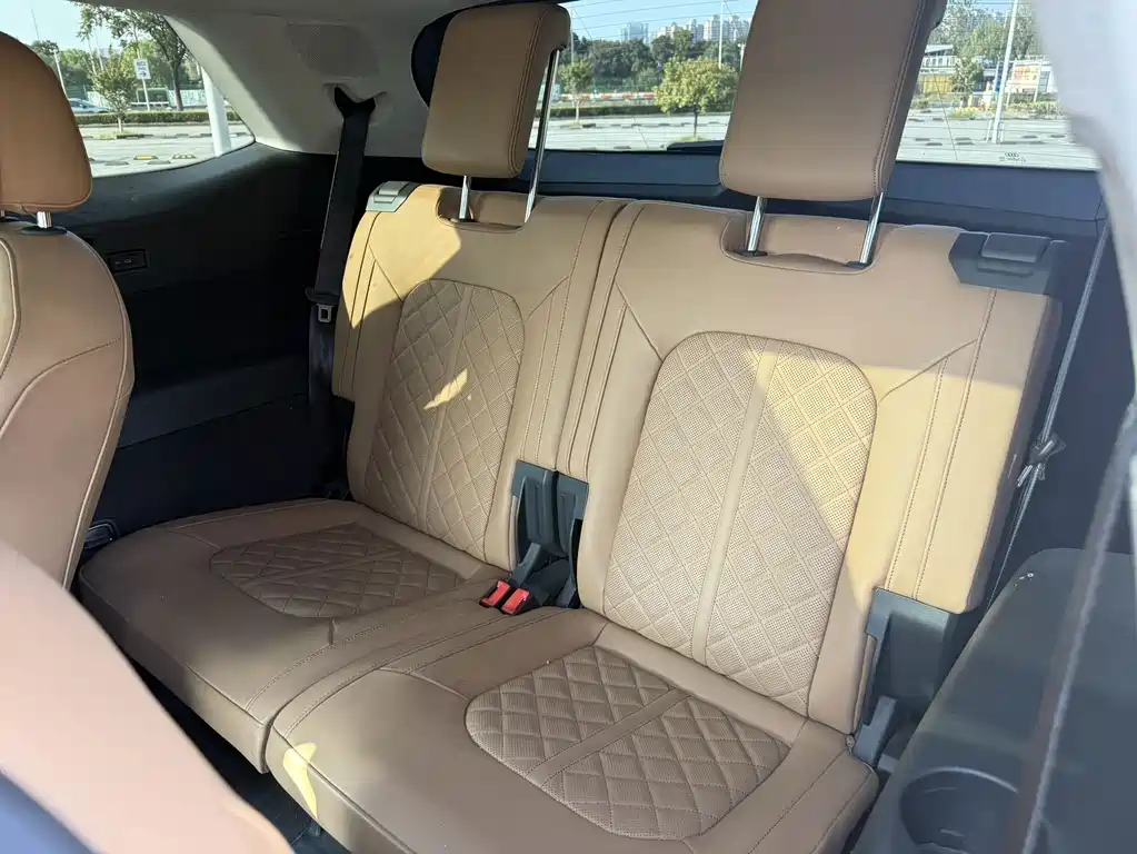 Audi Q6 — миниатюра 12