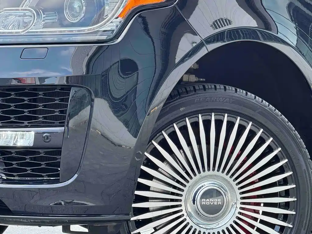 Land Rover Range Rover — миниатюра 3