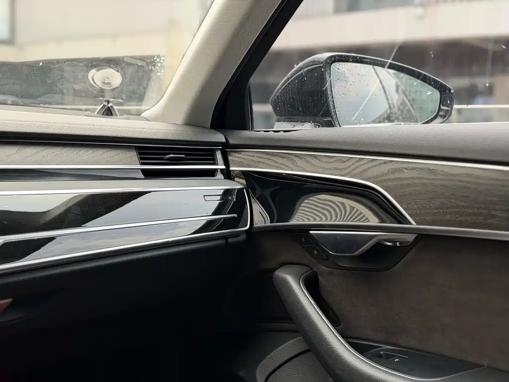 Audi A8 — миниатюра 15