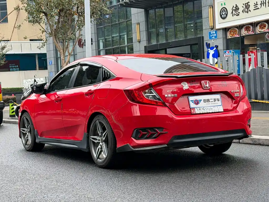Honda Civic — миниатюра 4