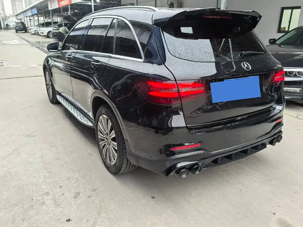 MERCEDES-BENZ GLC