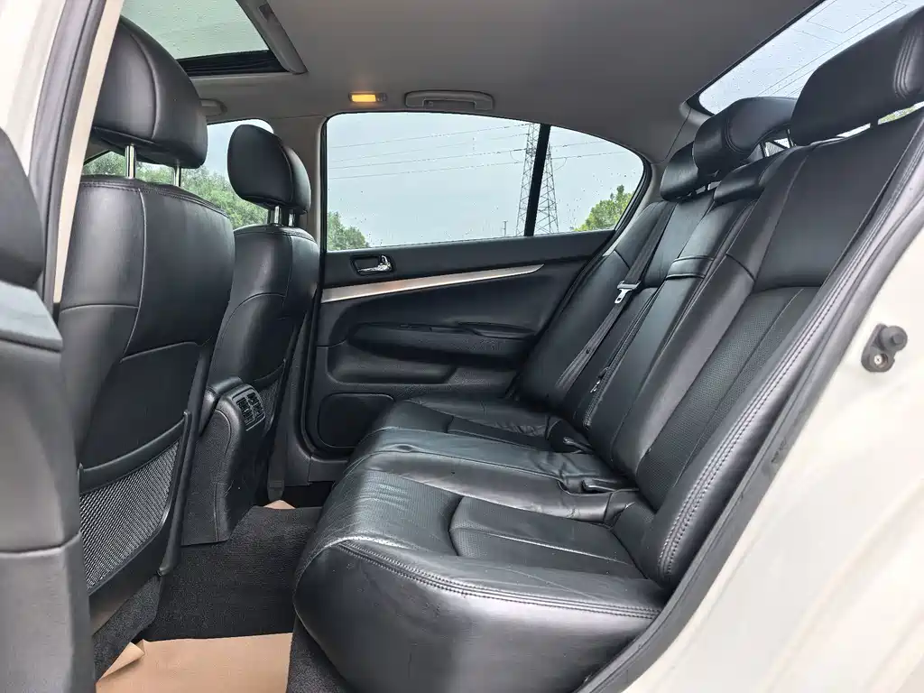 Infiniti G — миниатюра 12