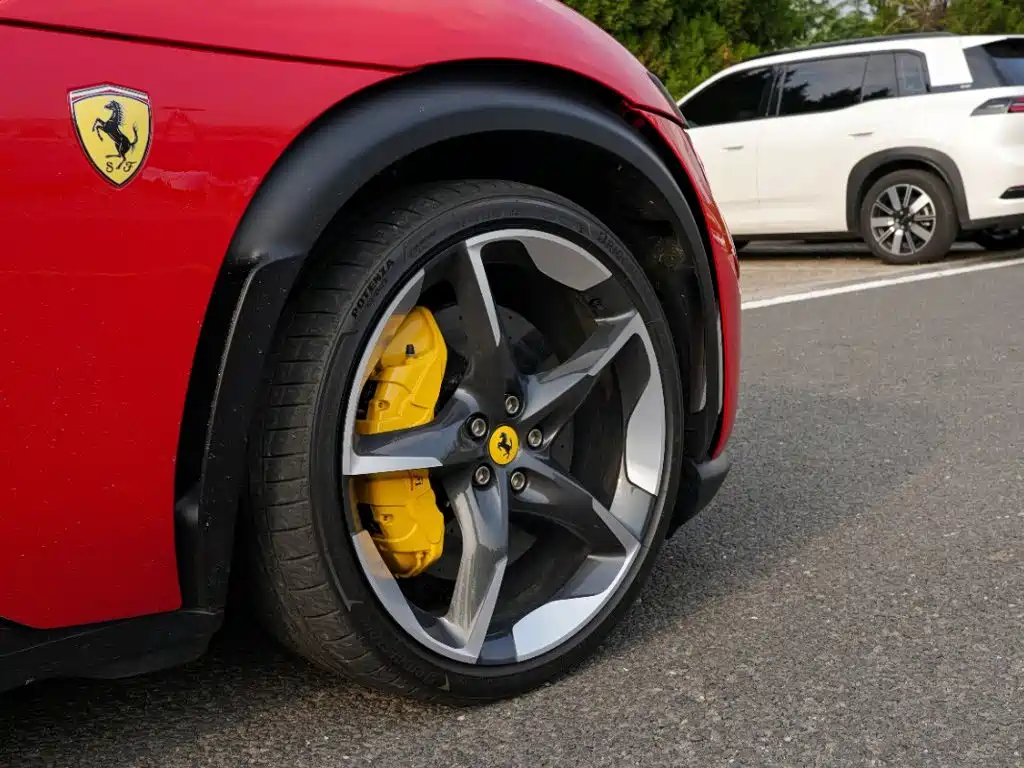 Ferrari Purosangue 6.5L V12, фото 9