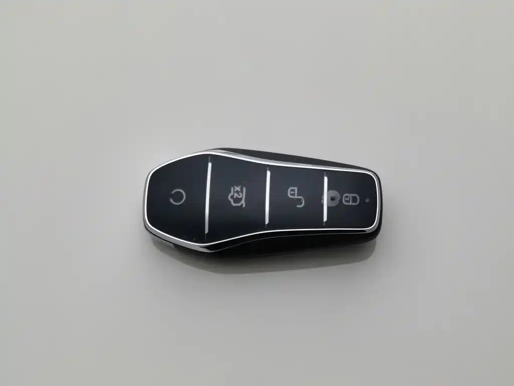 BYD Seals 06 DM-i версия для путешествий — миниатюра 19