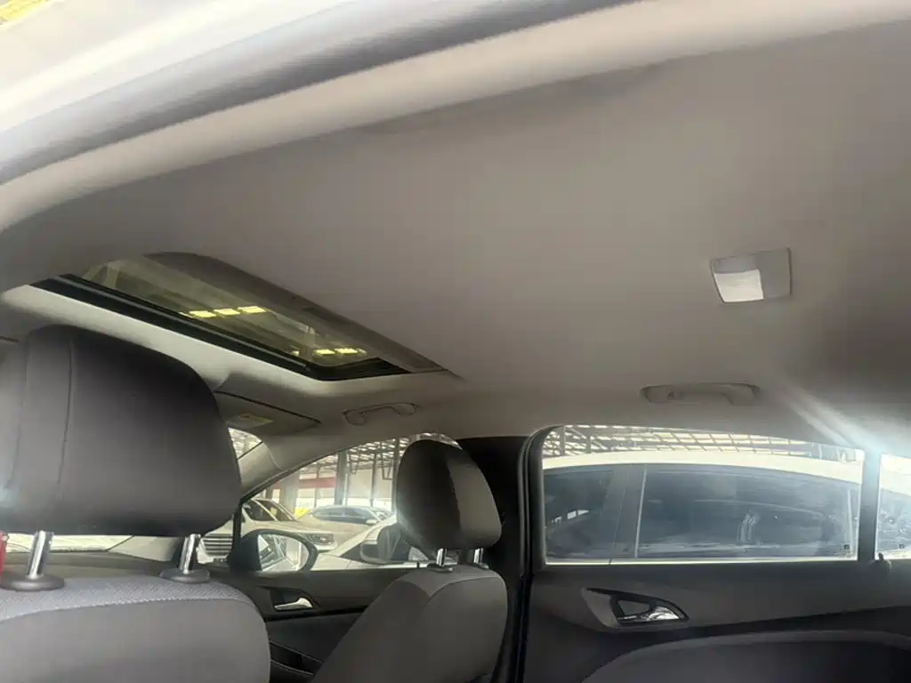 Chevrolet Cruze — миниатюра 9