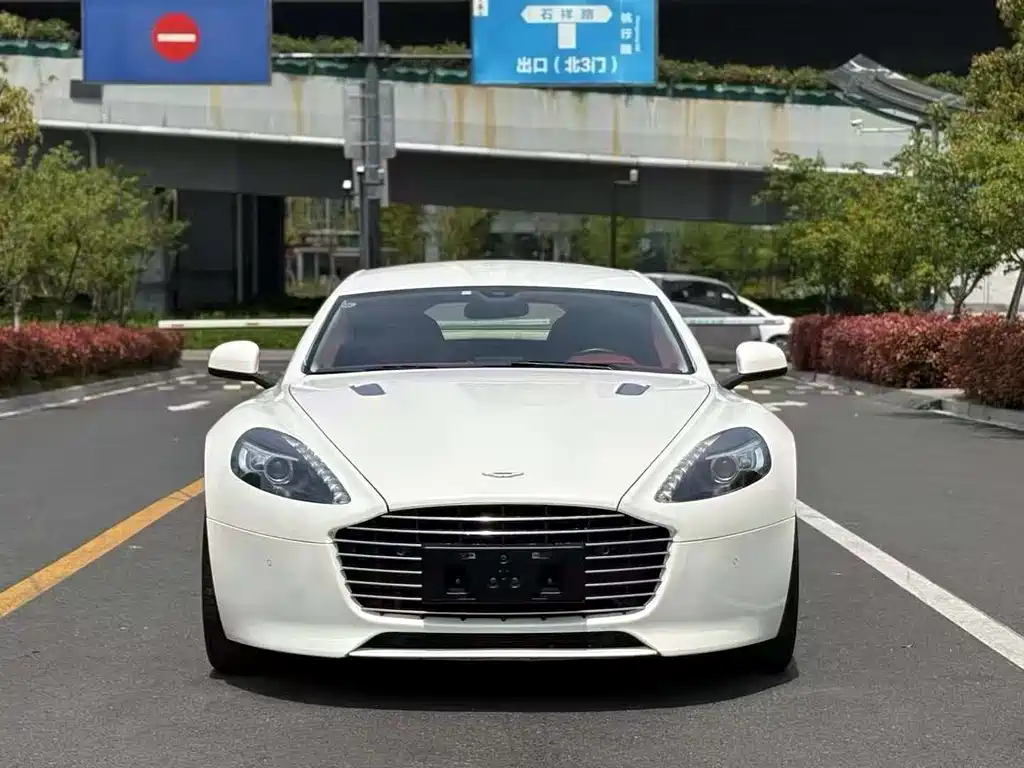 Aston Martin Rapide — миниатюра 2