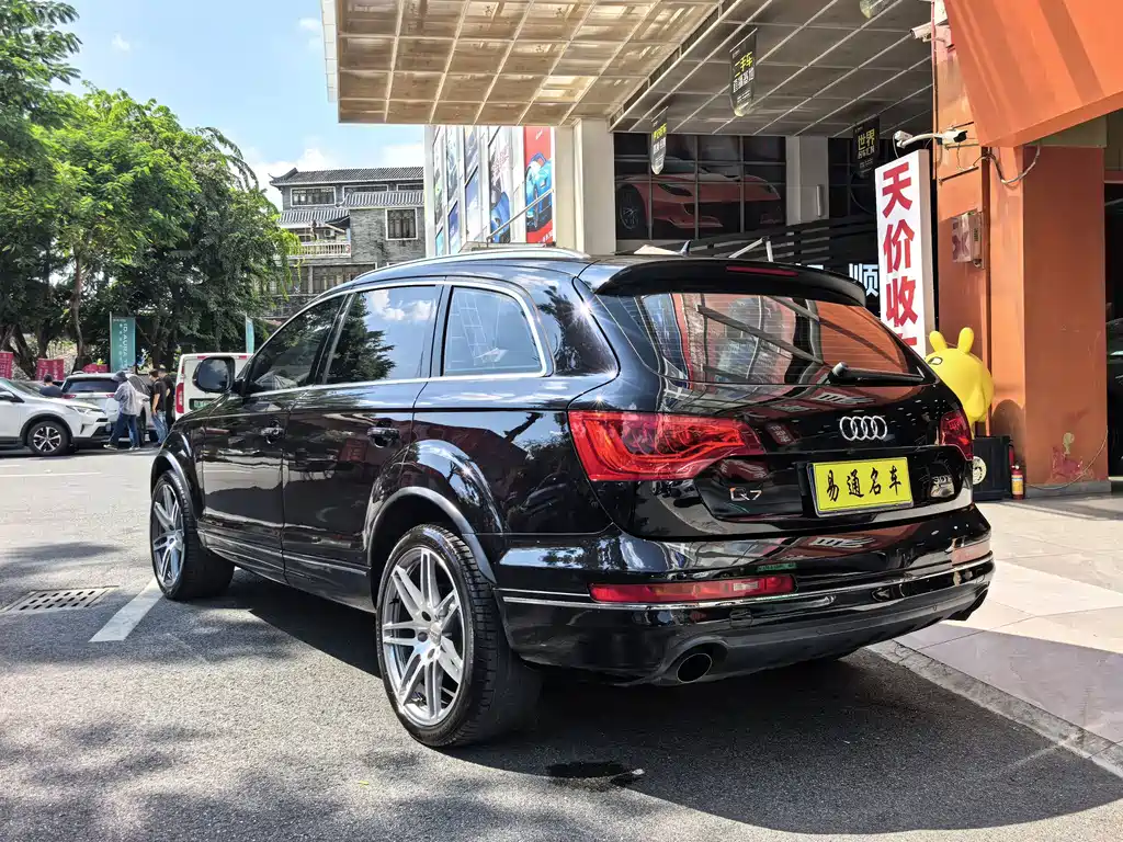 Audi Q7 — миниатюра 8