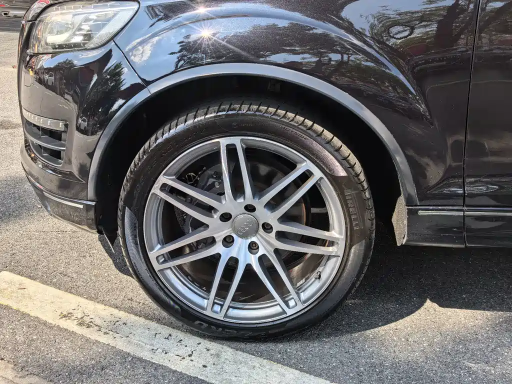 Audi Q7 — миниатюра 2