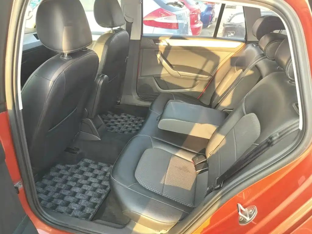 Volkswagen Santana — миниатюра 14