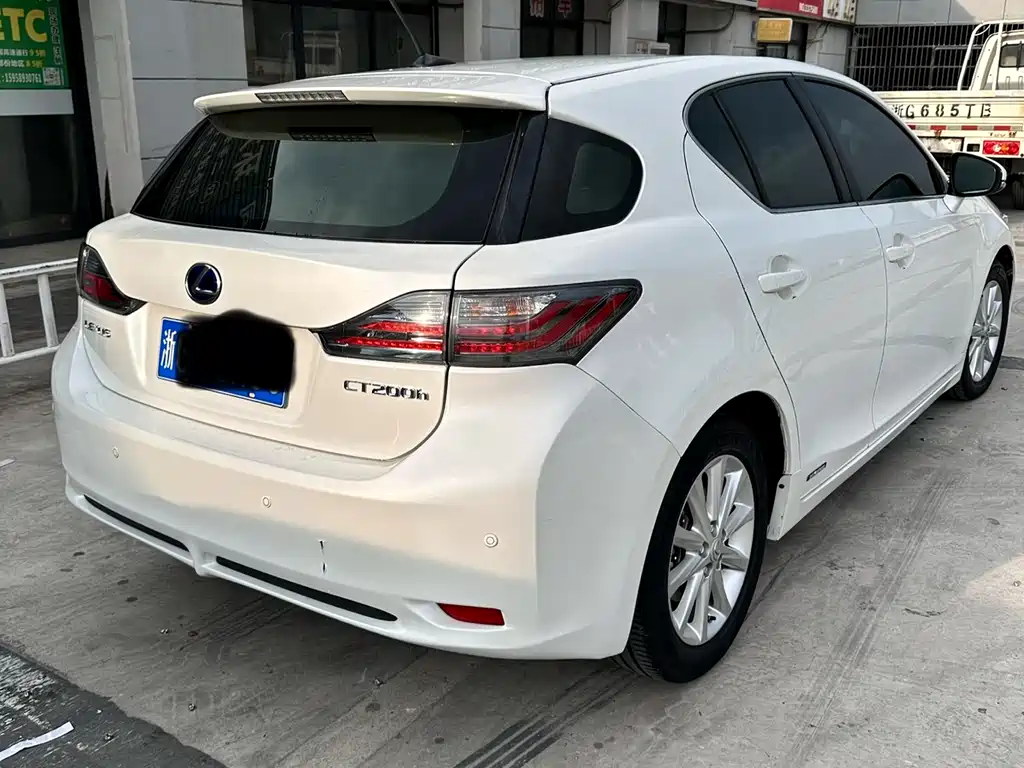 Lexus CT 2013 CT200h