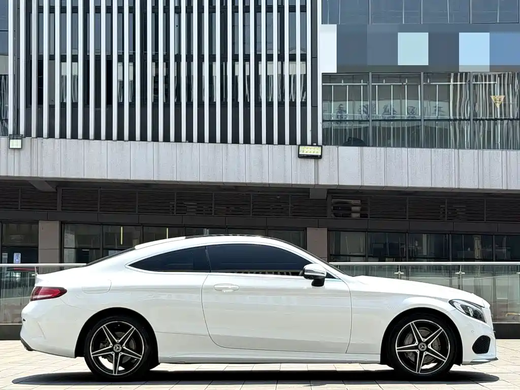 Mercedes-Benz C-Class (Import) — миниатюра 8