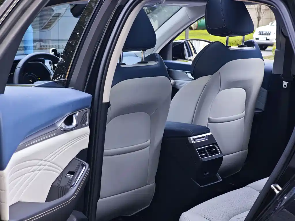 Geely Xingrui — миниатюра 19