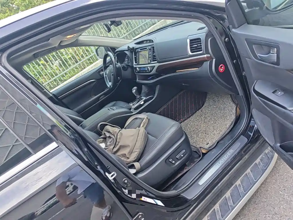 Toyota Highlander — миниатюра 9