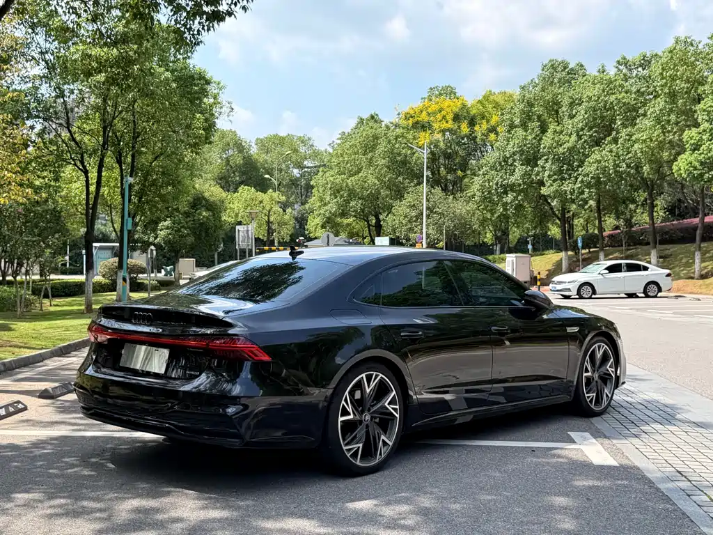 Audi A7L — миниатюра 10