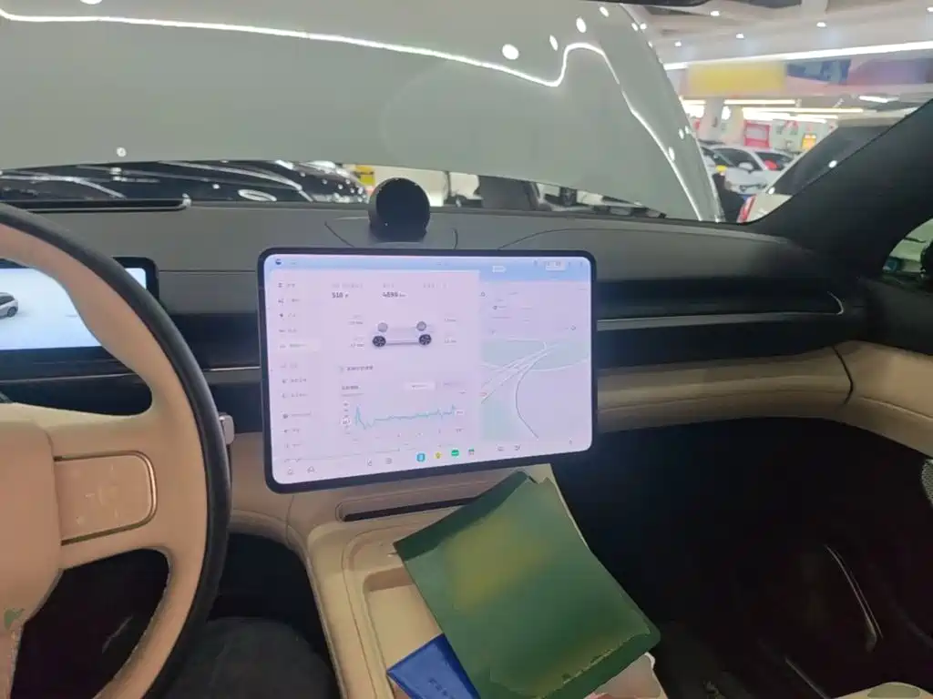 NIO ES6 — миниатюра 10
