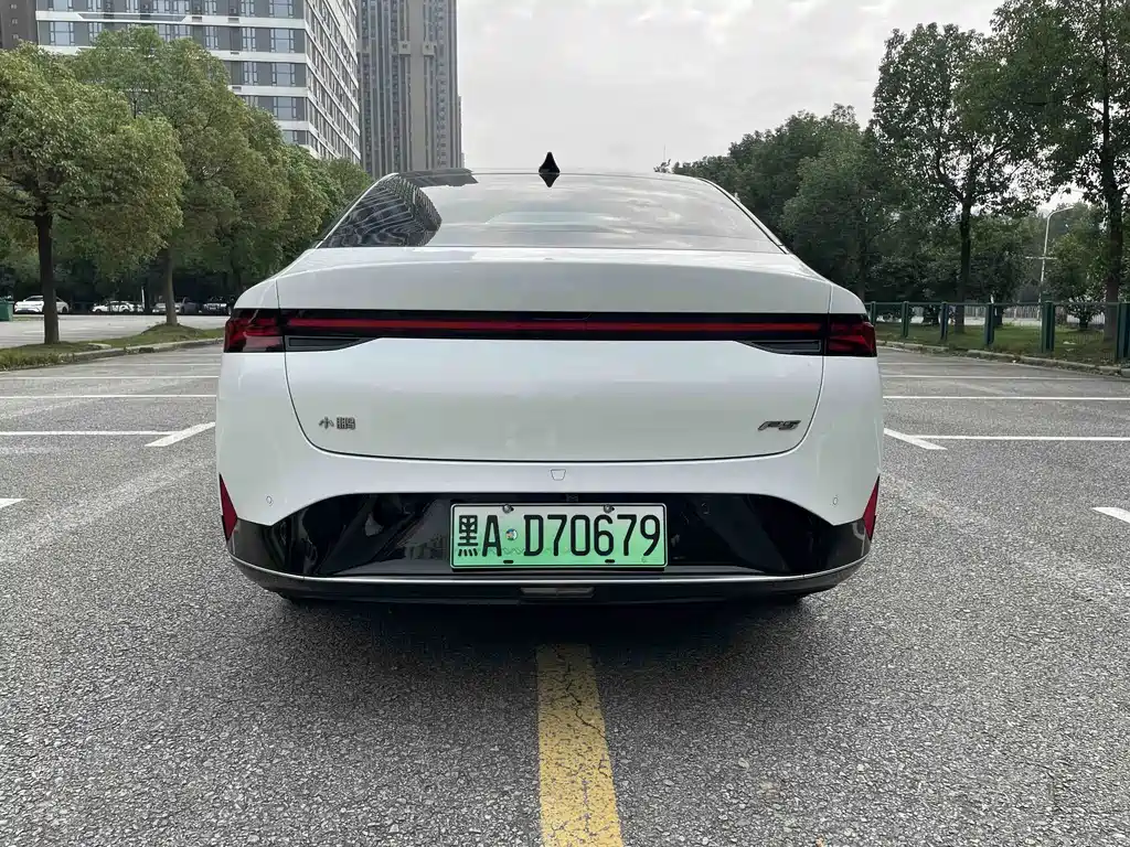 XPeng P5 — миниатюра 9