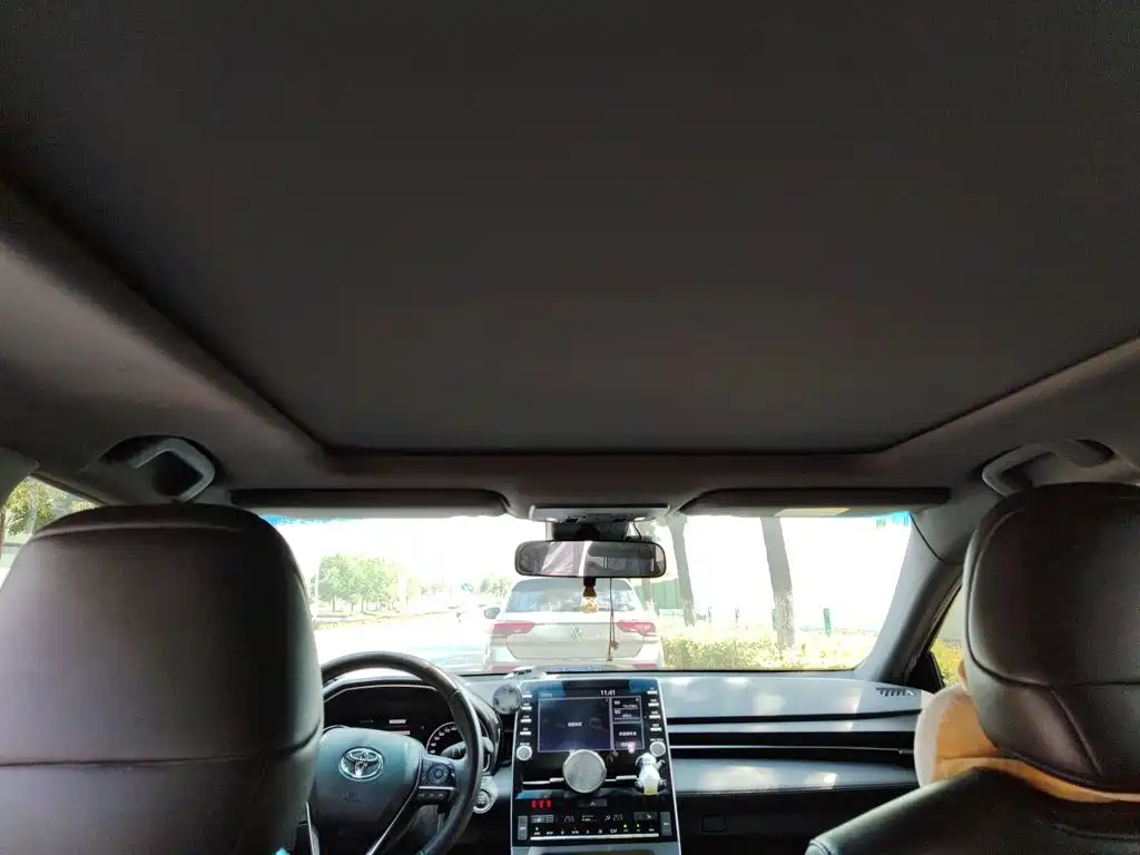 Toyota Avalon — миниатюра 19