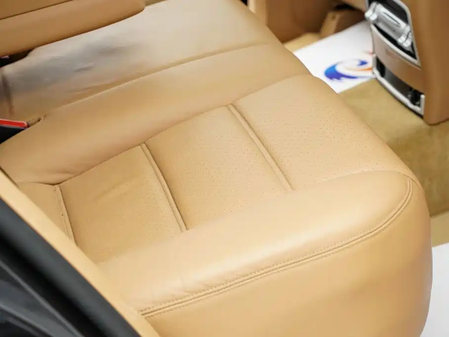 Porsche Cayenne — миниатюра 20