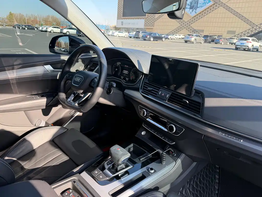Audi Q5L — миниатюра 20