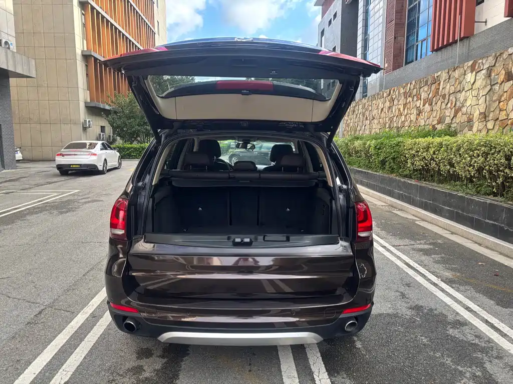 BMW X5 (Import) — миниатюра 17