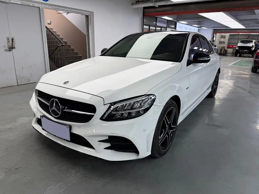 Mercedes-Benz C-Class 2021