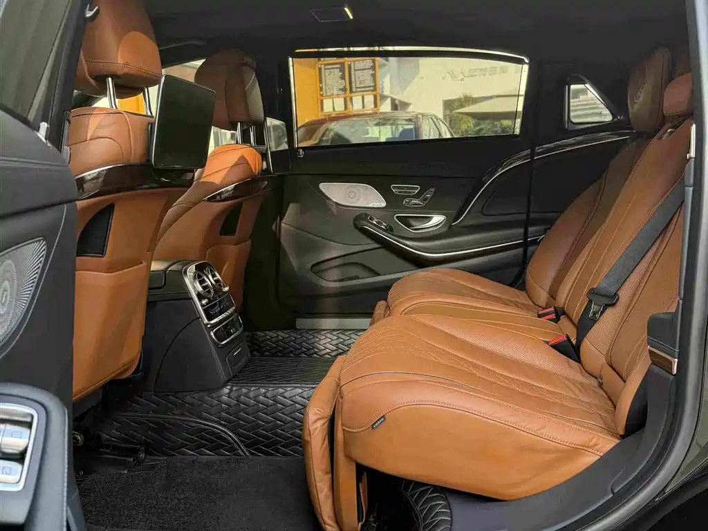 Mercedes-Benz S-Class — миниатюра 13