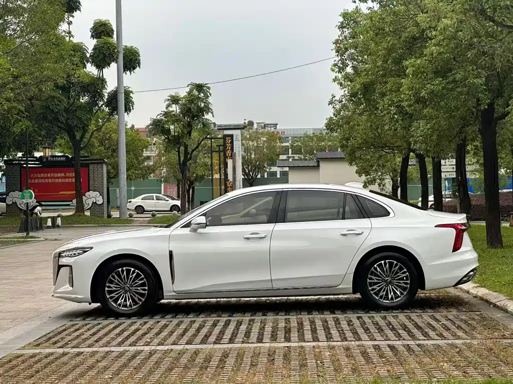 Hongqi Hongqi H5 — миниатюра 9
