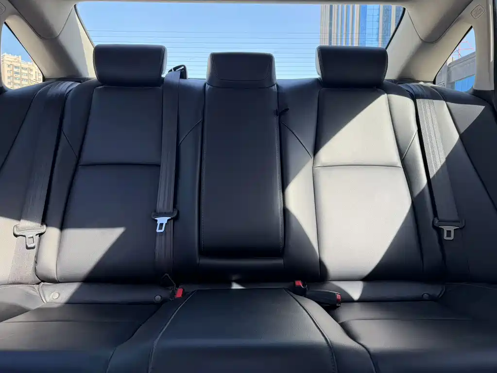 Honda Accord — миниатюра 13