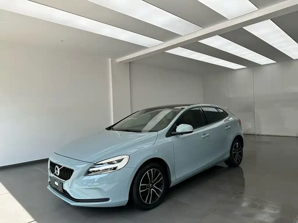 Volvo V40 2018