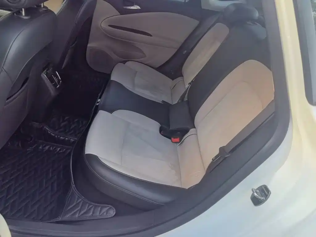 Buick Verano — миниатюра 17