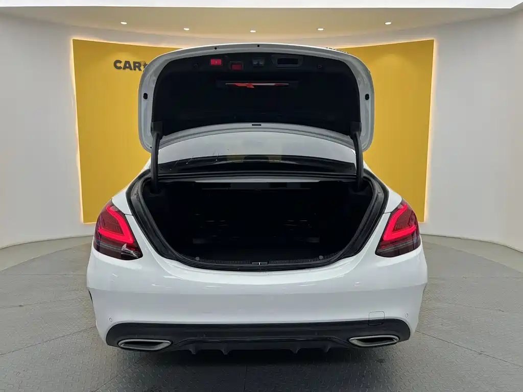 Mercedes-Benz C-Class — миниатюра 8