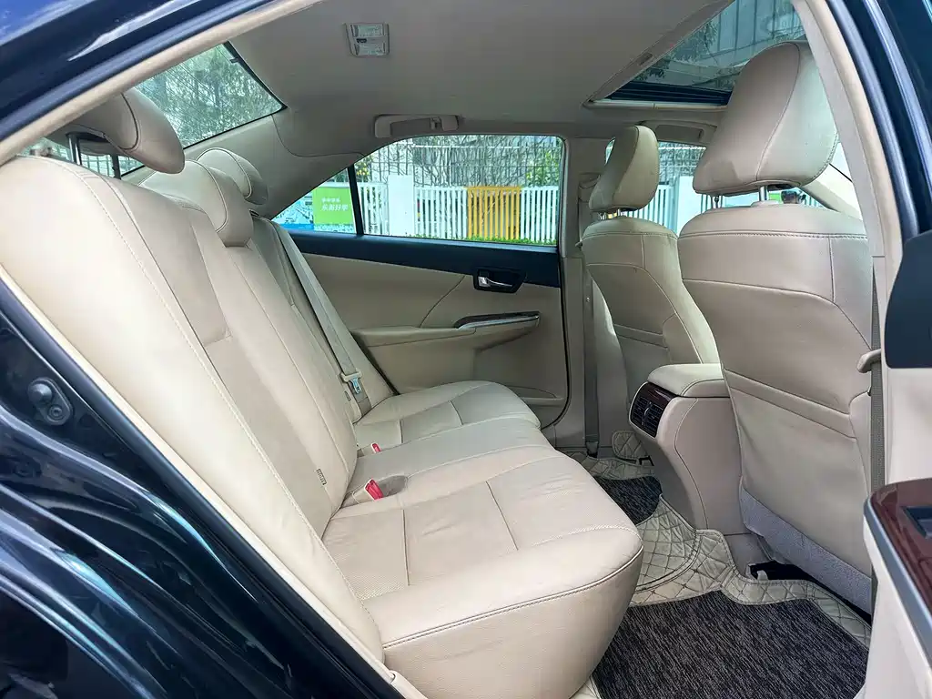 Toyota Camry — миниатюра 22