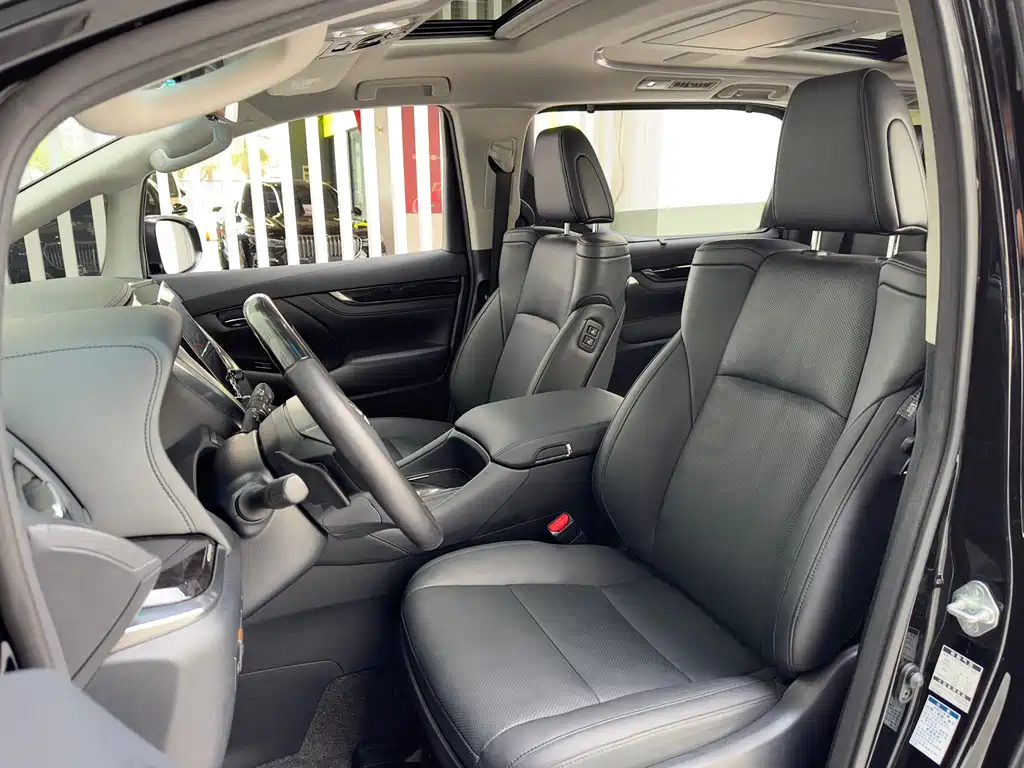 Toyota Vellfire 2021 2.5L HV Luxury