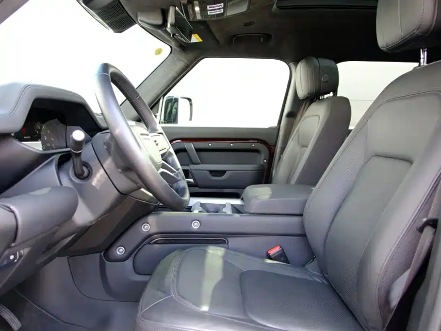 Land Rover Defender — миниатюра 10