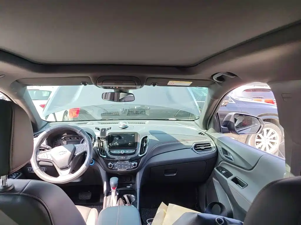 Chevrolet Equinox — миниатюра 23