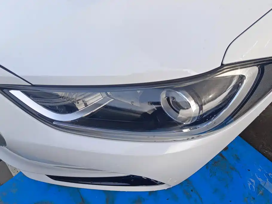 Hyundai Elantra — миниатюра 5