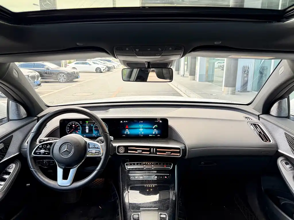 Mercedes-Benz EQC — миниатюра 6