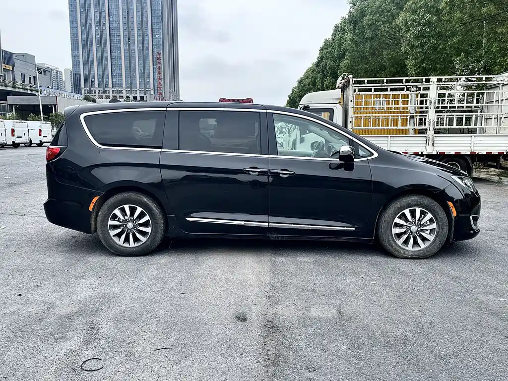 Chrysler Grand VoyagerPHEV PHEV 2019 3.6L