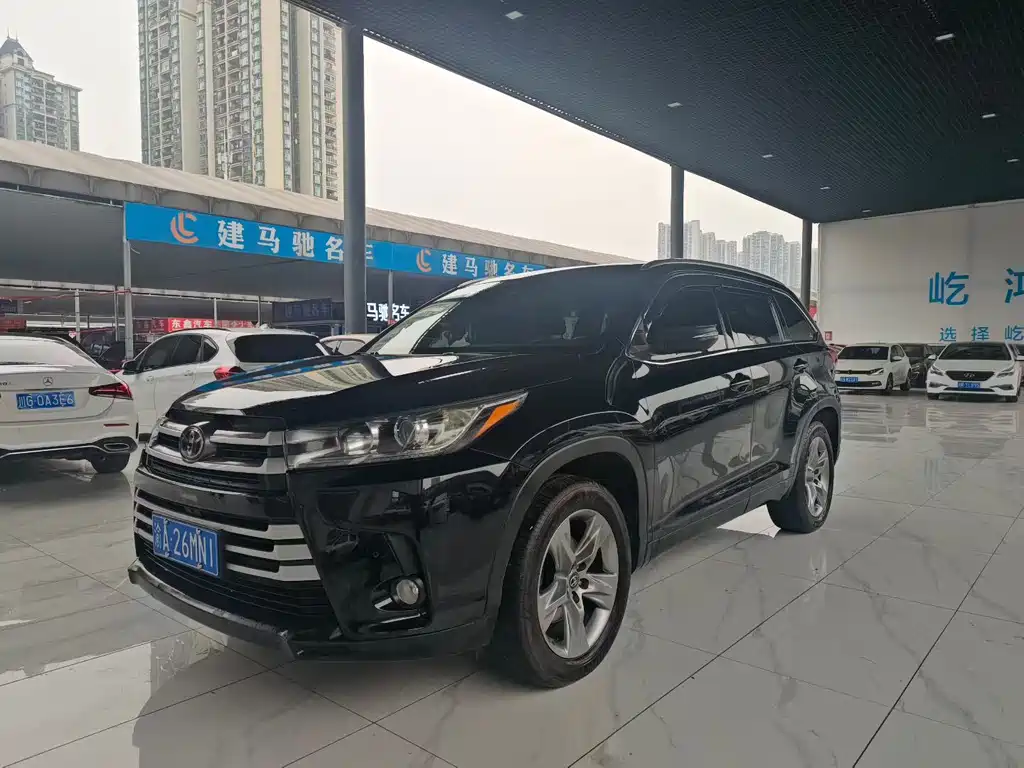 TOYOTA HIGHLANDER