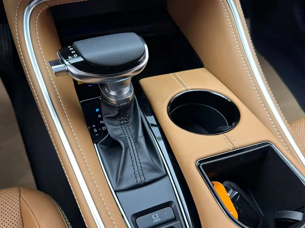 Toyota Avalon — миниатюра 16