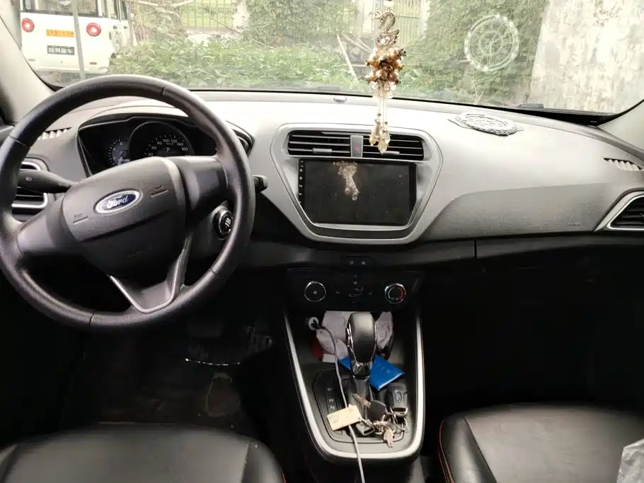 Ford Escort — миниатюра 12