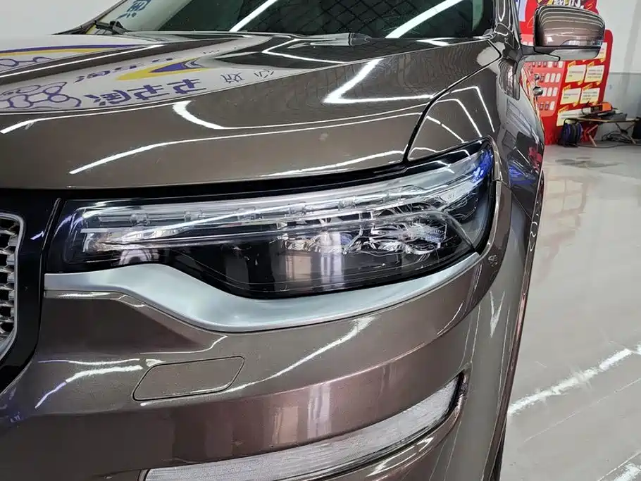 Jeep Grand Commander — миниатюра 5