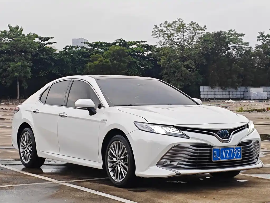 Toyota Camry — миниатюра 2