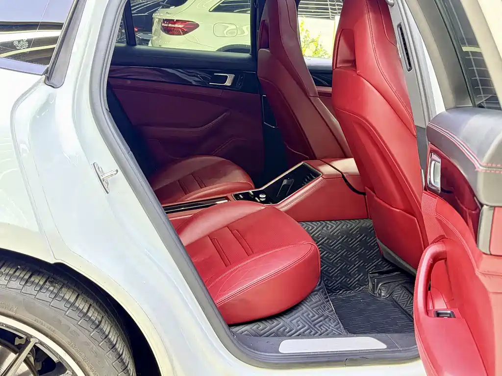 Porsche Panamera — миниатюра 12