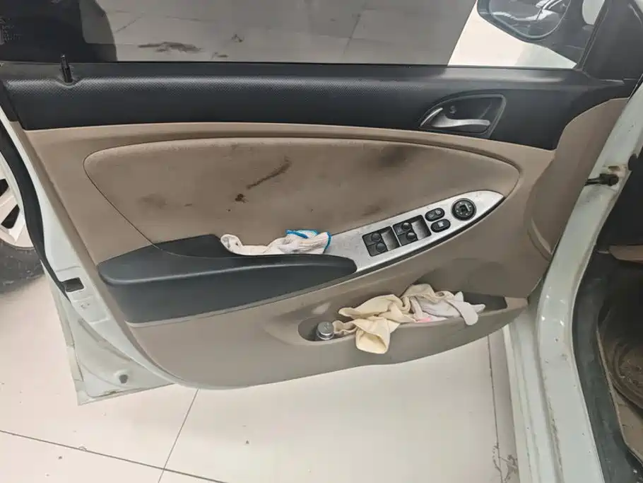 Hyundai Verna — миниатюра 7
