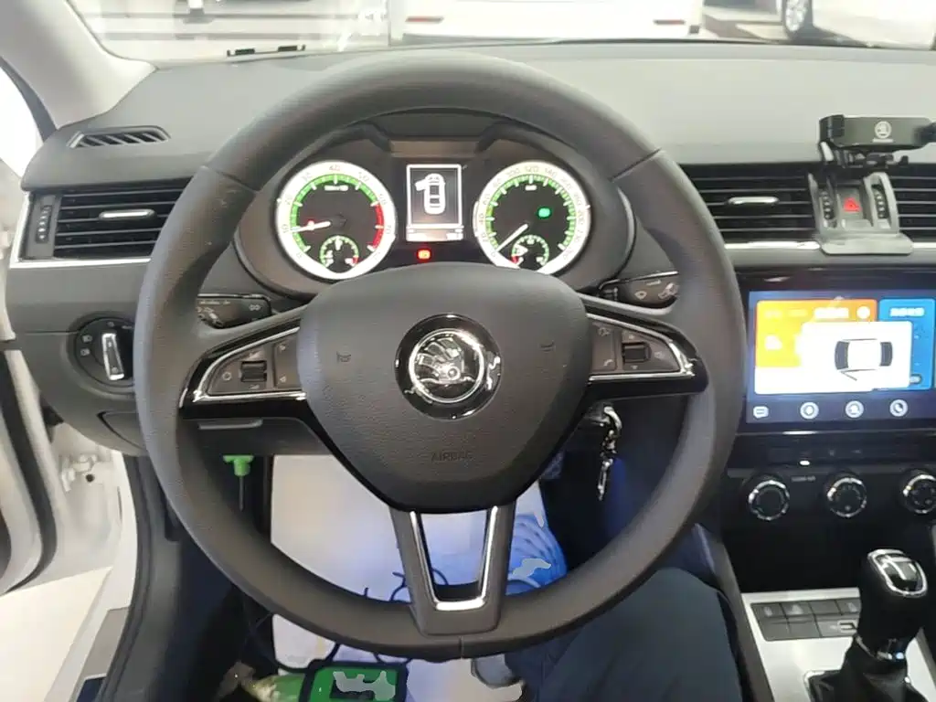 Skoda Octavia — миниатюра 11