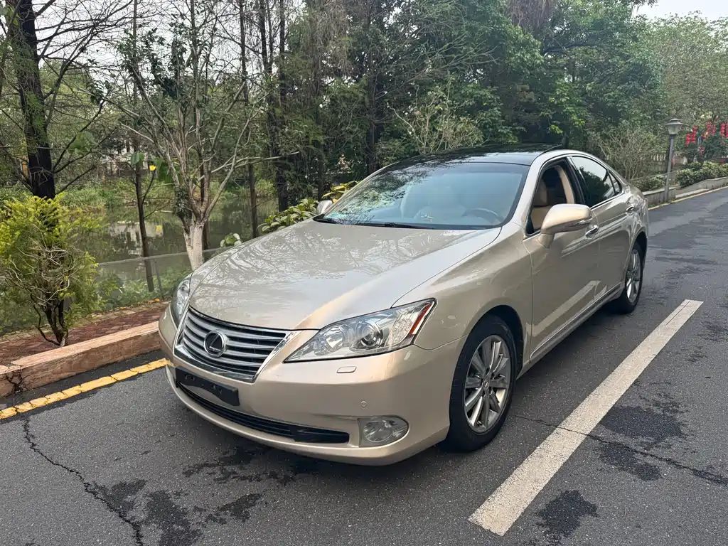 Купить Lexus ES