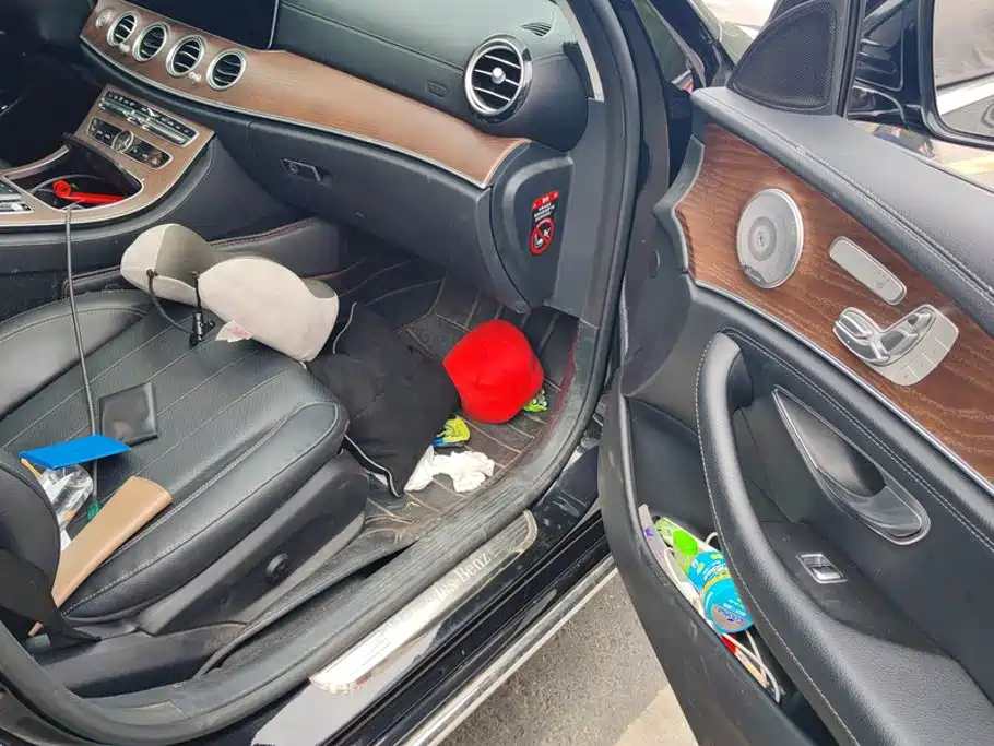 Mercedes-Benz E-Class — миниатюра 8