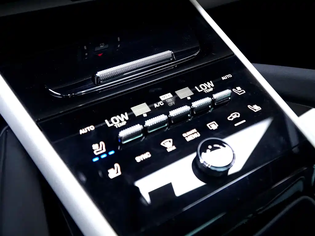 Porsche Cayenne — миниатюра 16