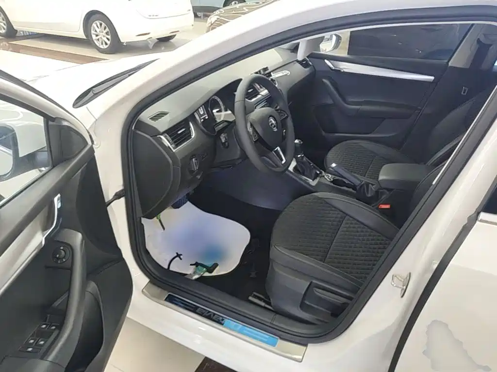 Skoda Octavia — миниатюра 16